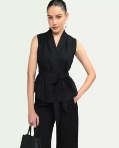 The House Of Rare - Cyra black solid wrap top
