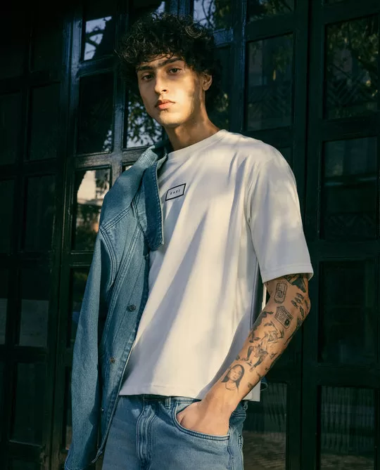 The House Of Rare - Persus – Off White Boxy Fit Typography Print T-shirt